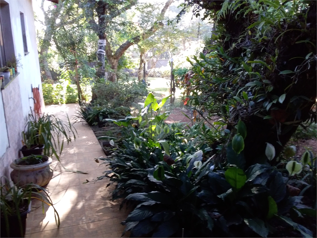 Chácara à venda com 3 quartos, 360m² - Foto 2