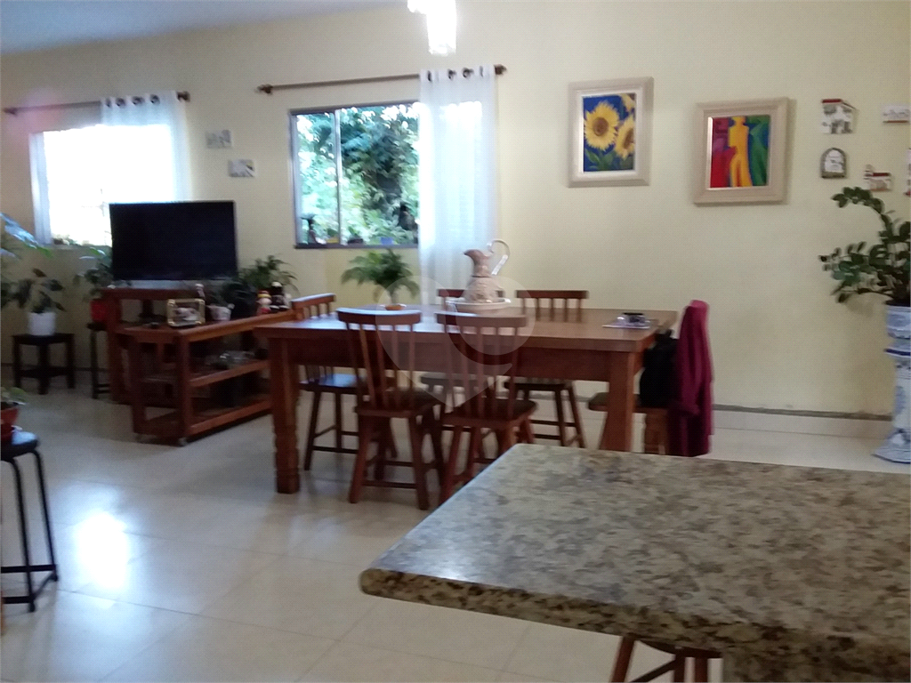 Chácara à venda com 3 quartos, 360m² - Foto 18