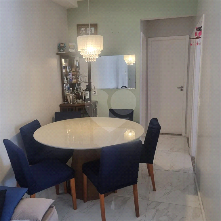 Apartamento à venda com 3 quartos, 93m² - Foto 2