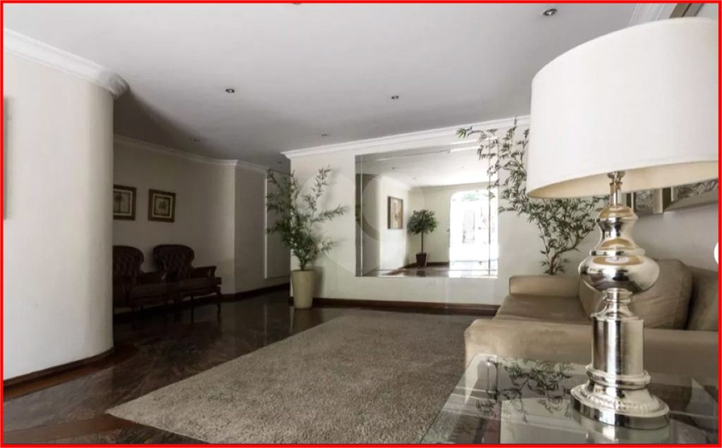 APARTAMENTO em MOEMA
