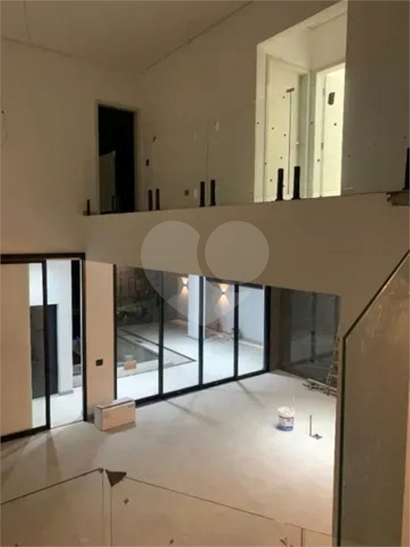 Casa de Condomínio à venda com 3 quartos, 250m² - Foto 1