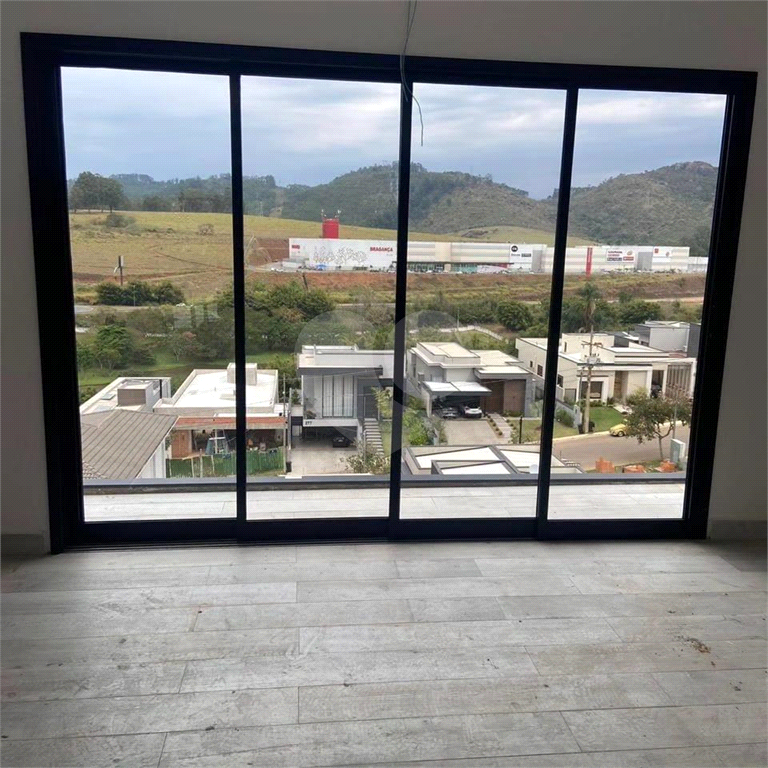 Casa de Condomínio à venda com 3 quartos, 250m² - Foto 25