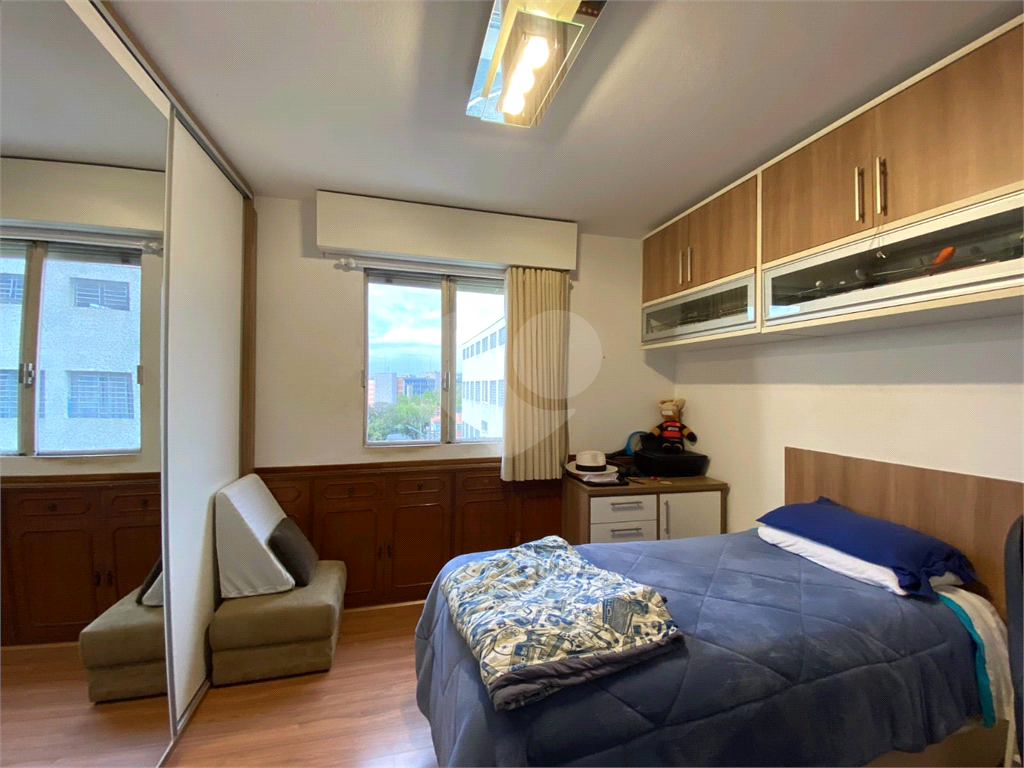 Amplo Apartamento à Venda – 140 m² | 3 Dormitórios | 1 Vaga