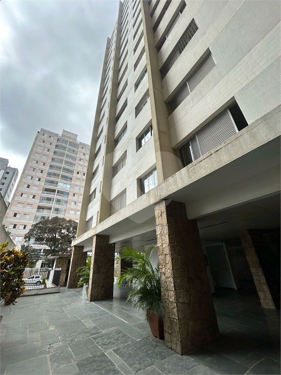 Apartamento 300 metros do metrô Santa Cruz, 2 dormitórios 