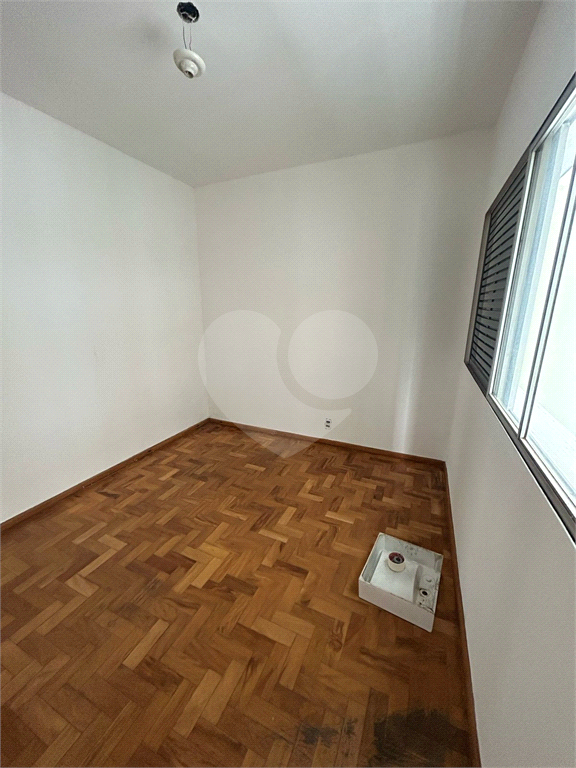 Apartamento 300 metros do metrô Santa Cruz, 2 dormitórios 