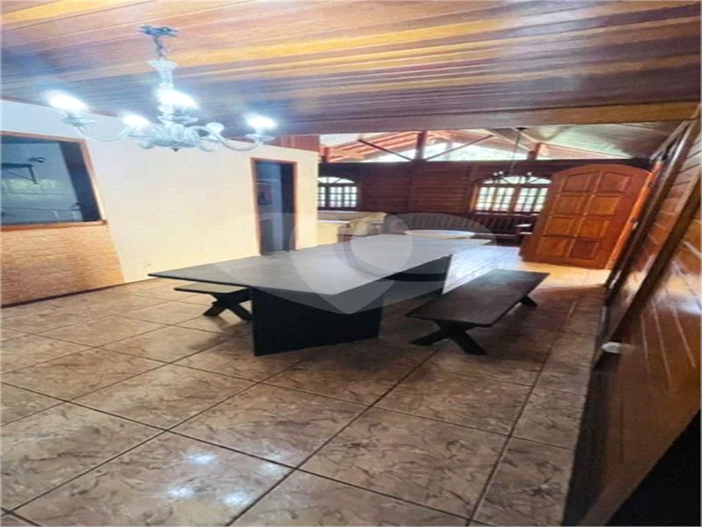 Casa de Condomínio à venda com 4 quartos, 400m² - Foto 17