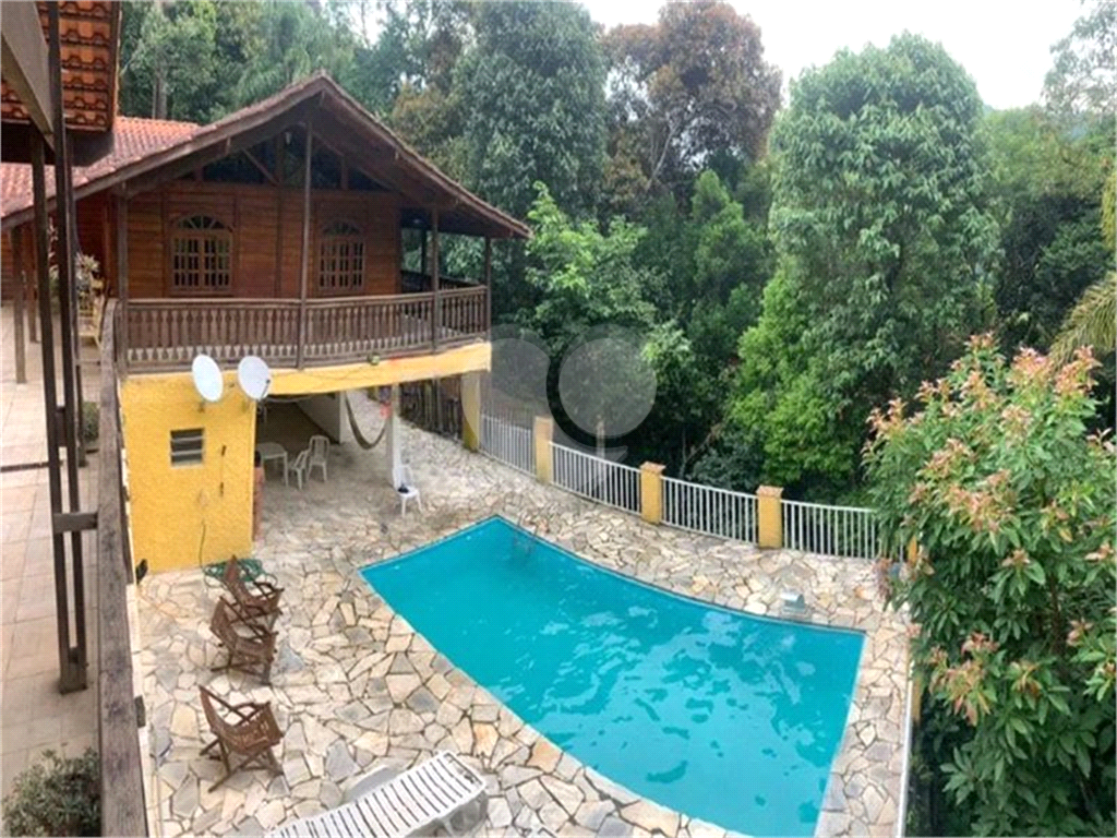 Casa de Condomínio à venda com 4 quartos, 400m² - Foto 1