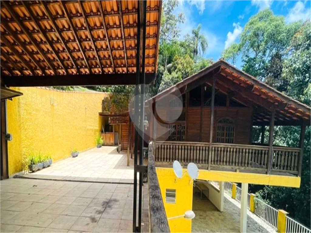 Casa de Condomínio à venda com 4 quartos, 400m² - Foto 15