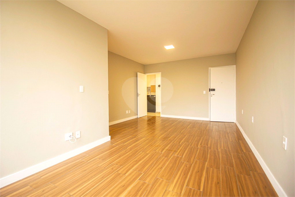 APARTAMENTO em CAMBUCI