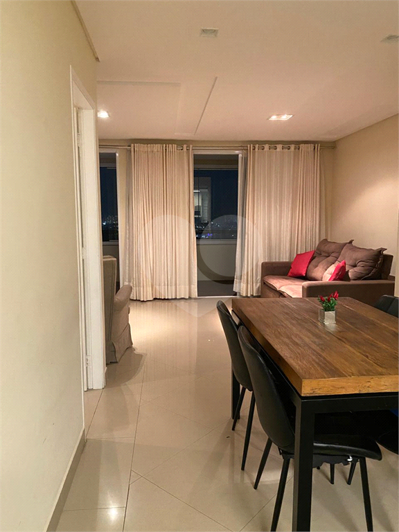 APARTAMENTO em CASA VERDE