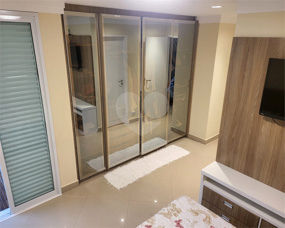 APARTAMENTO em CASA VERDE