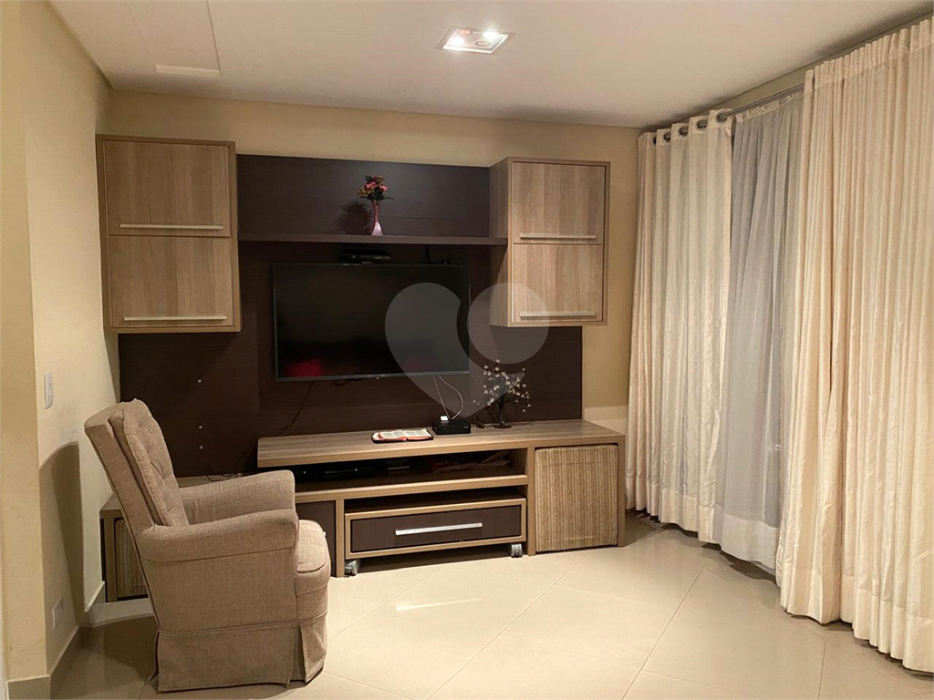APARTAMENTO em CASA VERDE