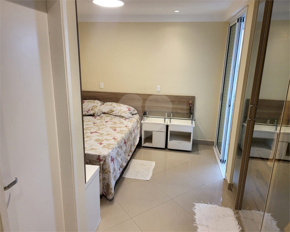 APARTAMENTO em CASA VERDE