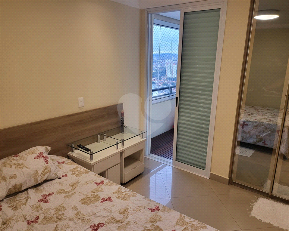 APARTAMENTO em CASA VERDE
