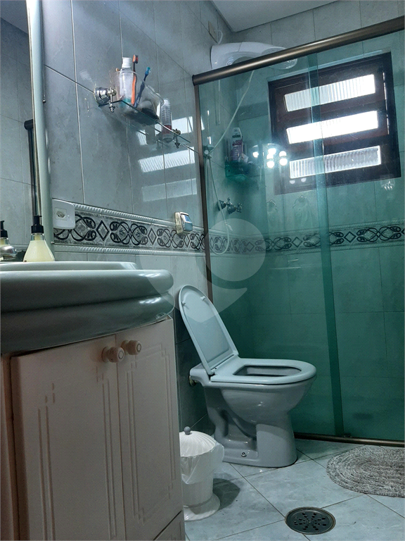 Casa térrea com 3 quartos (2 suítes), piscina, área gourmet e 4 vagas cobertas