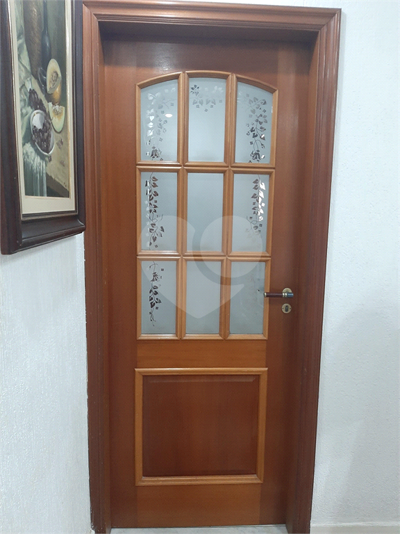 Casa térrea com 3 quartos (2 suítes), piscina, área gourmet e 4 vagas cobertas