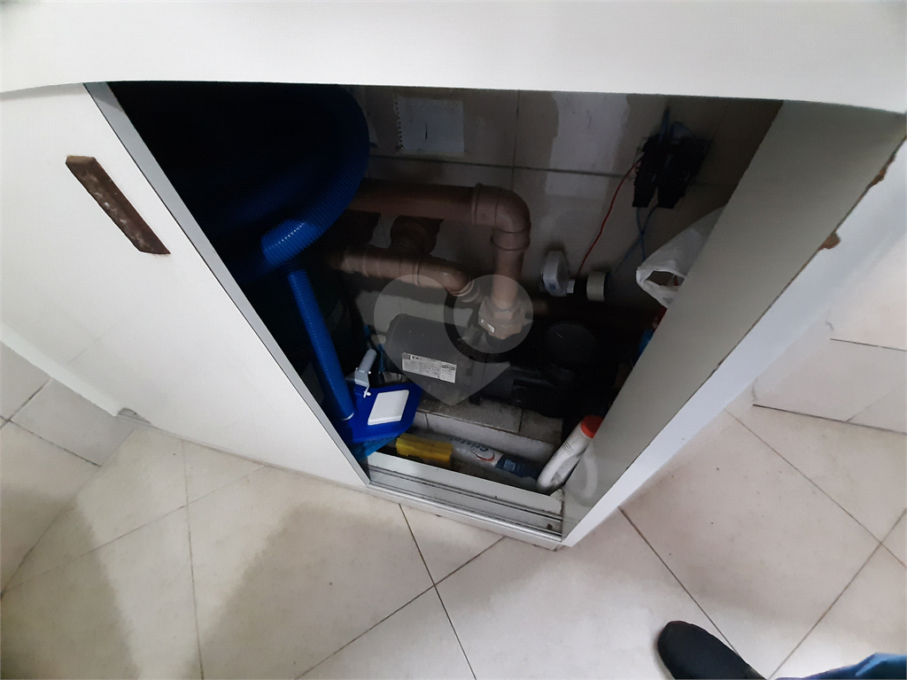 Casa térrea com 3 quartos (2 suítes), piscina, área gourmet e 4 vagas cobertas