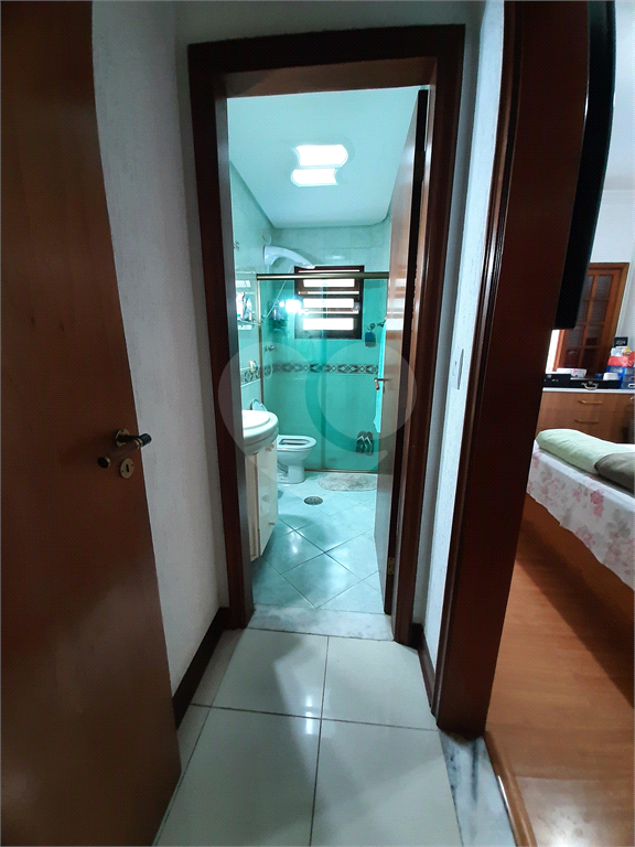 Casa térrea com 3 quartos (2 suítes), piscina, área gourmet e 4 vagas cobertas