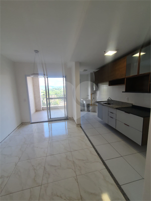 Apartamento à venda com 2 quartos, 67m² - Foto 4