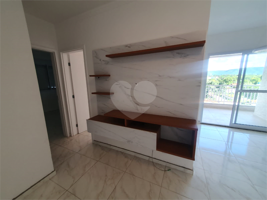 Apartamento à venda com 2 quartos, 67m² - Foto 2