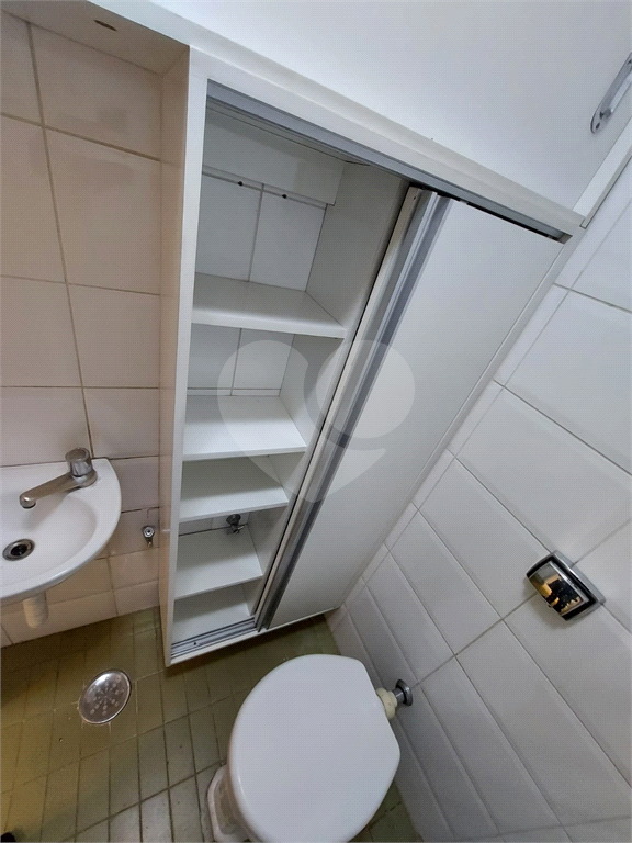 Sala Comercial à venda com 26 m² 2 Banheiros em Pinheiros