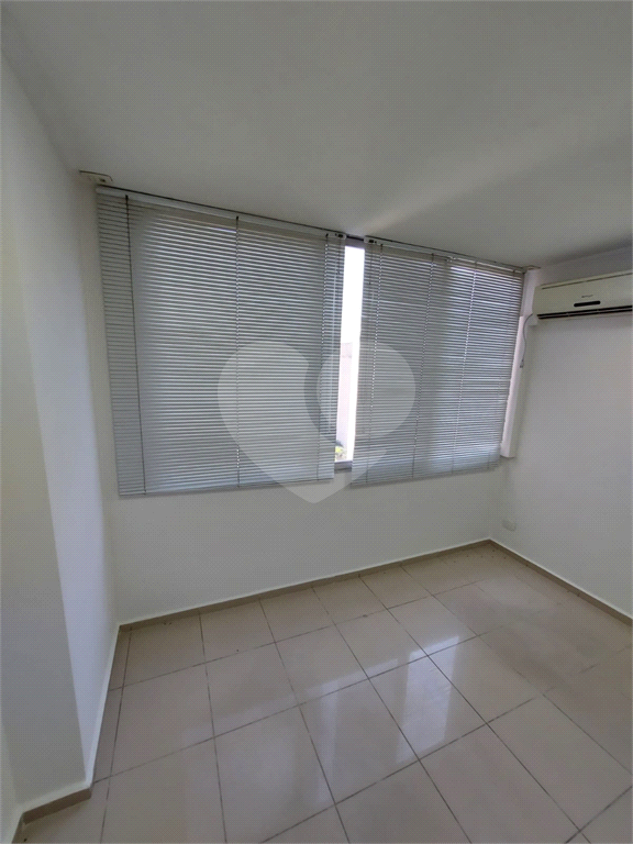 Sala Comercial à venda com 26 m² 2 Banheiros em Pinheiros