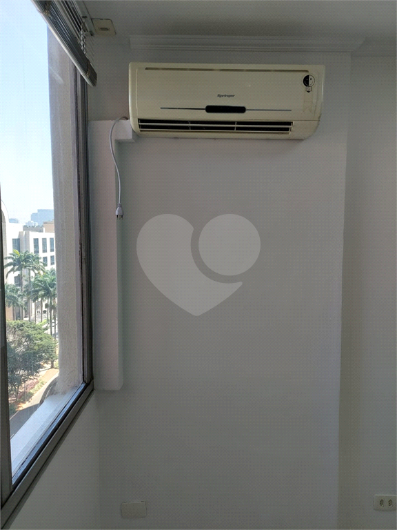 Sala Comercial à venda com 26 m² 2 Banheiros em Pinheiros