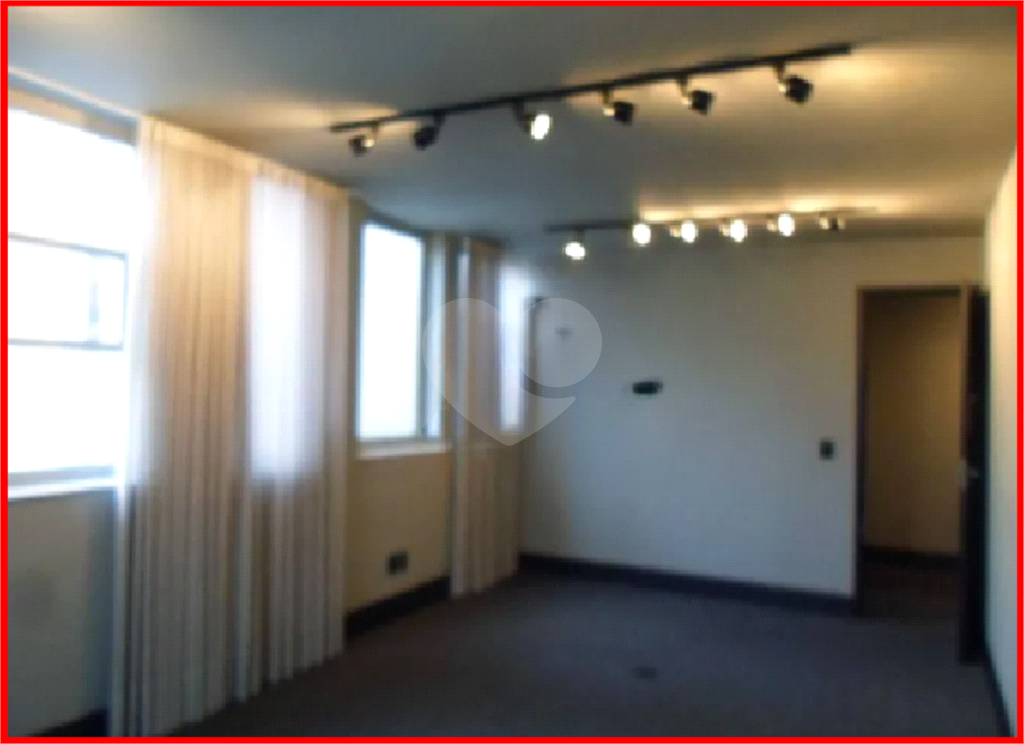 Sala Comercial com 68 m² Pinheiros 
