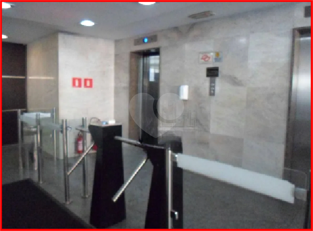 Sala comercial com 68 m² para locação em Pinheiros 