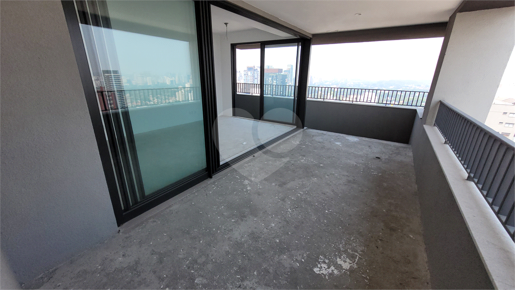 Apartamento para venda, 196m², 3 suítes, sacada churrasqueira, vista panorâmica. 5 vagas. Pinheiros