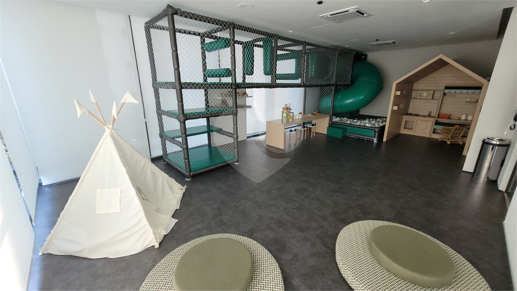 Apartamento para venda, 196m², 3 suítes, sacada churrasqueira, vista panorâmica. 5 vagas. Pinheiros