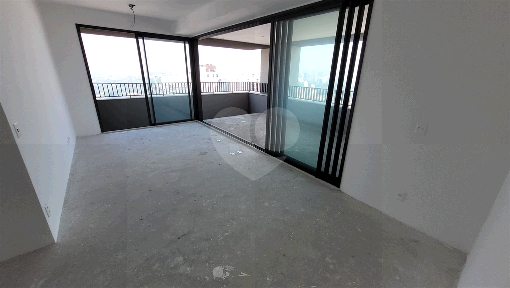 Apartamento para venda, 196m², 3 suítes, sacada churrasqueira, vista panorâmica. 5 vagas. Pinheiros