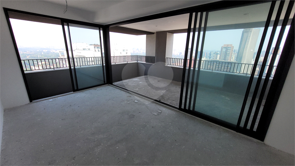 Apartamento para venda, 196m², 3 suítes, sacada churrasqueira, vista panorâmica. 5 vagas. Pinheiros