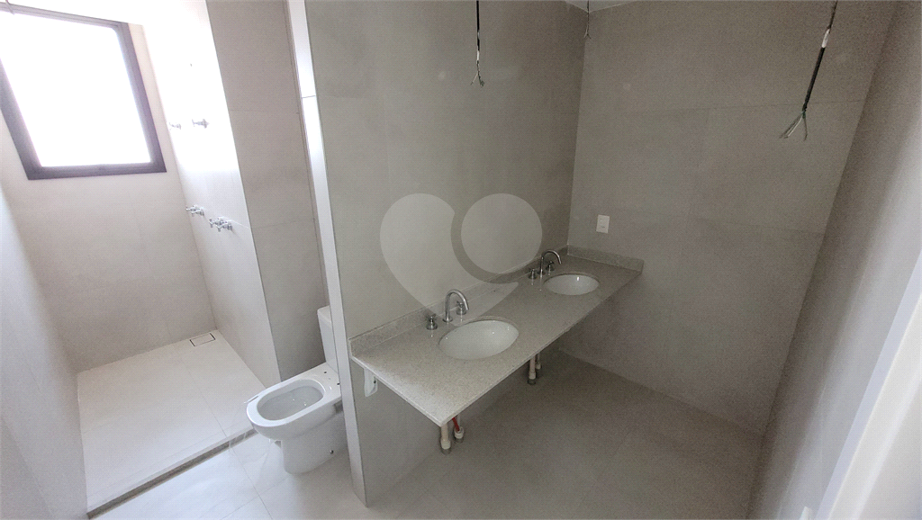 Apartamento para venda, 196m², 3 suítes, sacada churrasqueira, vista panorâmica. 5 vagas. Pinheiros