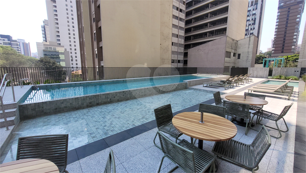 Apartamento para venda, 196m², 3 suítes, sacada churrasqueira, vista panorâmica. 5 vagas. Pinheiros