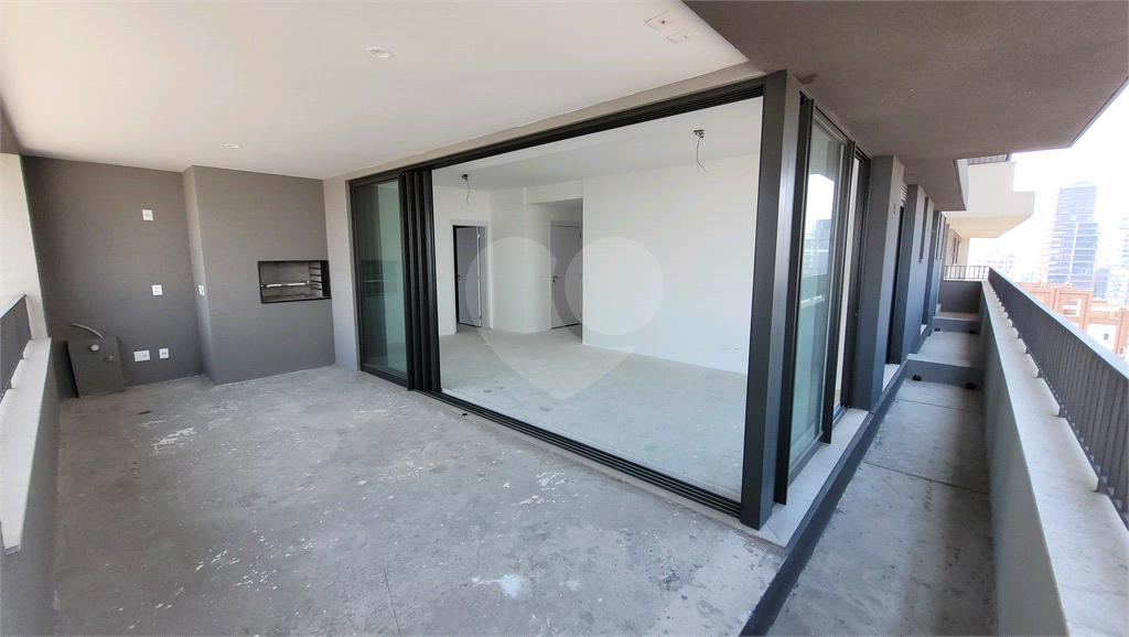 Apartamento para venda, 196m², 3 suítes, sacada churrasqueira, vista panorâmica. 5 vagas. Pinheiros