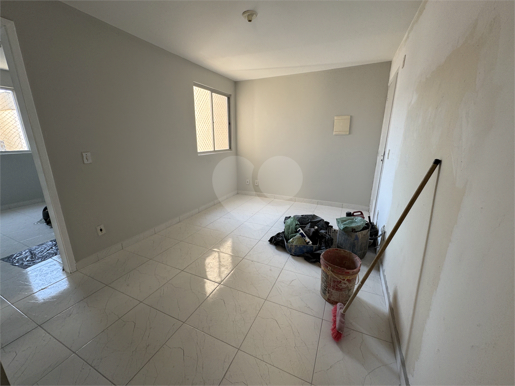 Apartamento à venda com 2 quartos, 42m² - Foto 2