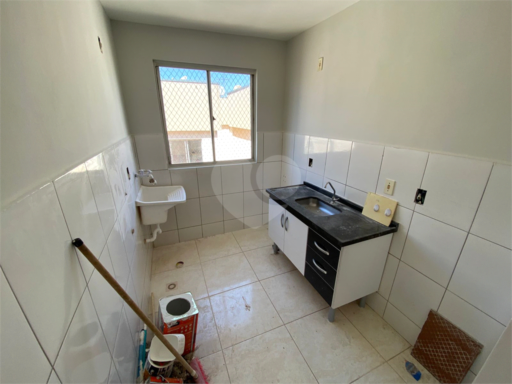 Apartamento à venda com 2 quartos, 42m² - Foto 2