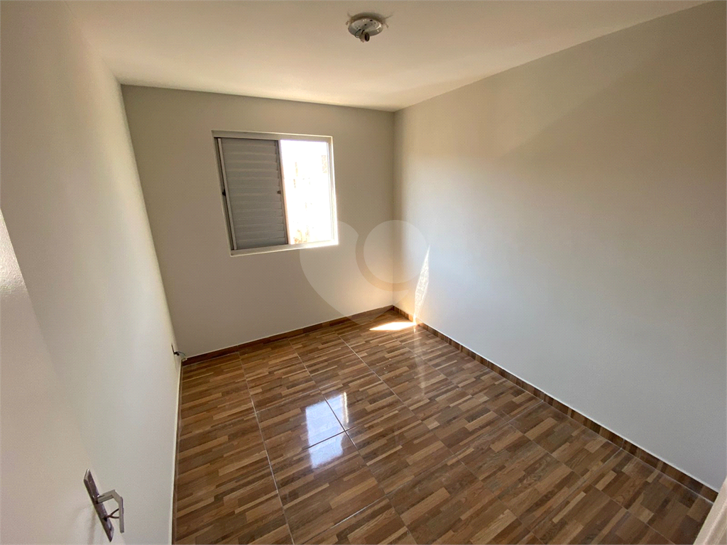 Apartamento à venda com 2 quartos, 42m² - Foto 4