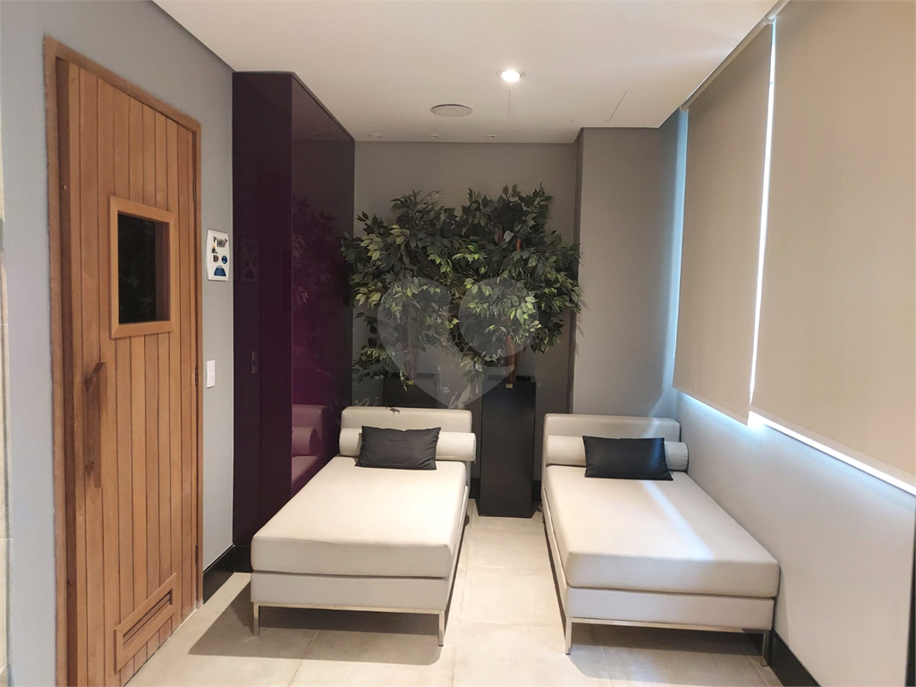 Apartamento a venda na Rua Agosta 