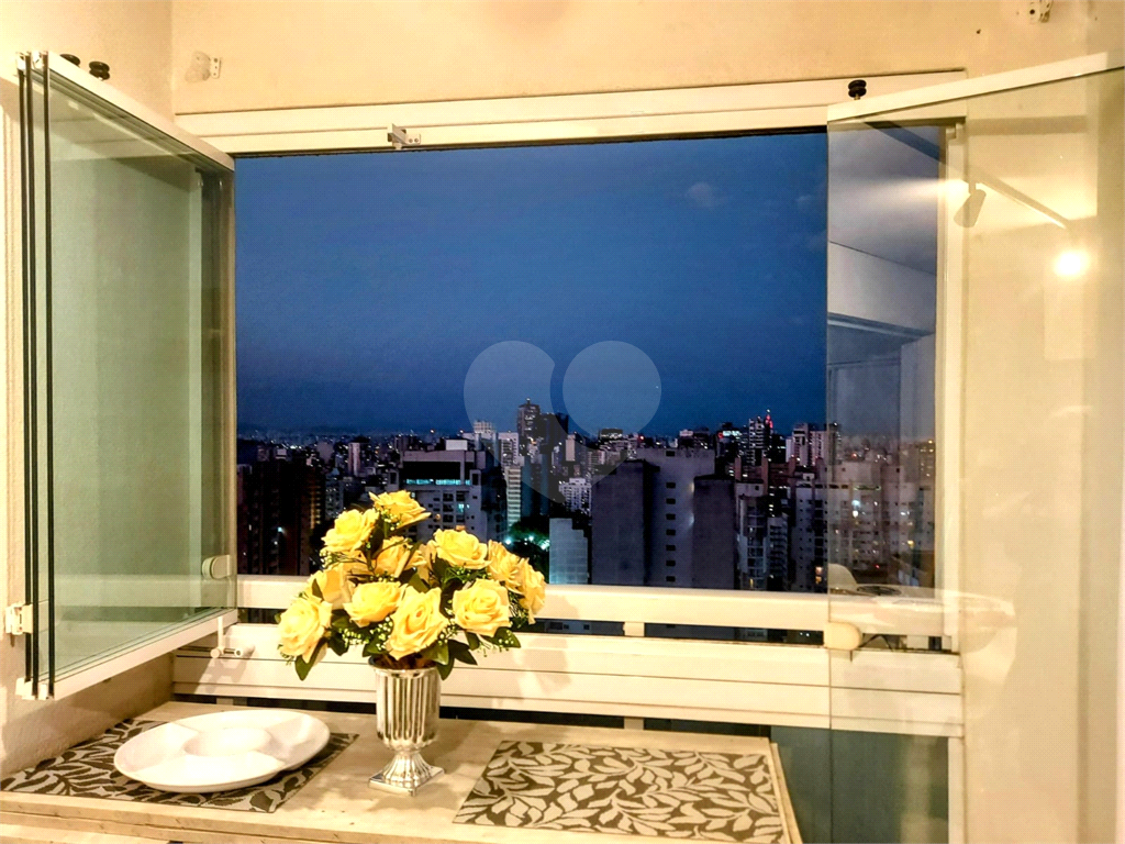 Apartamento a venda na Rua Agosta 
