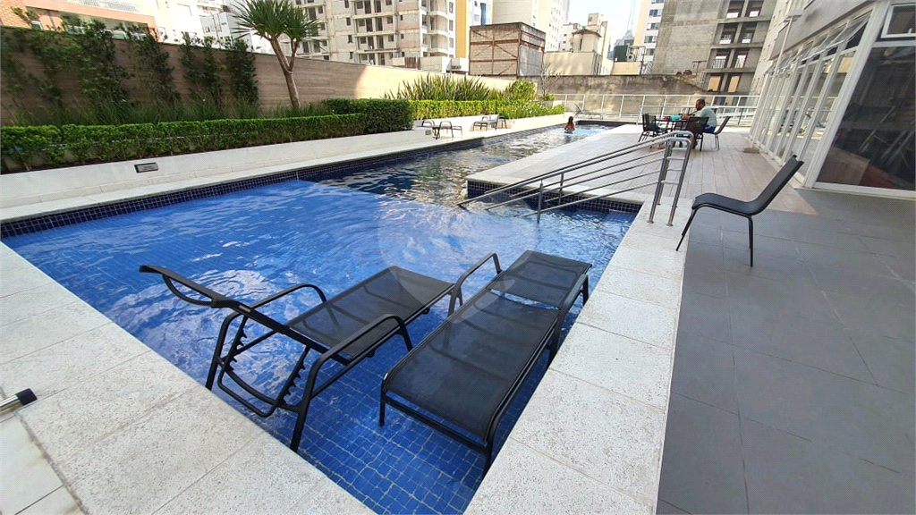 Apartamento a venda na Rua Agosta 