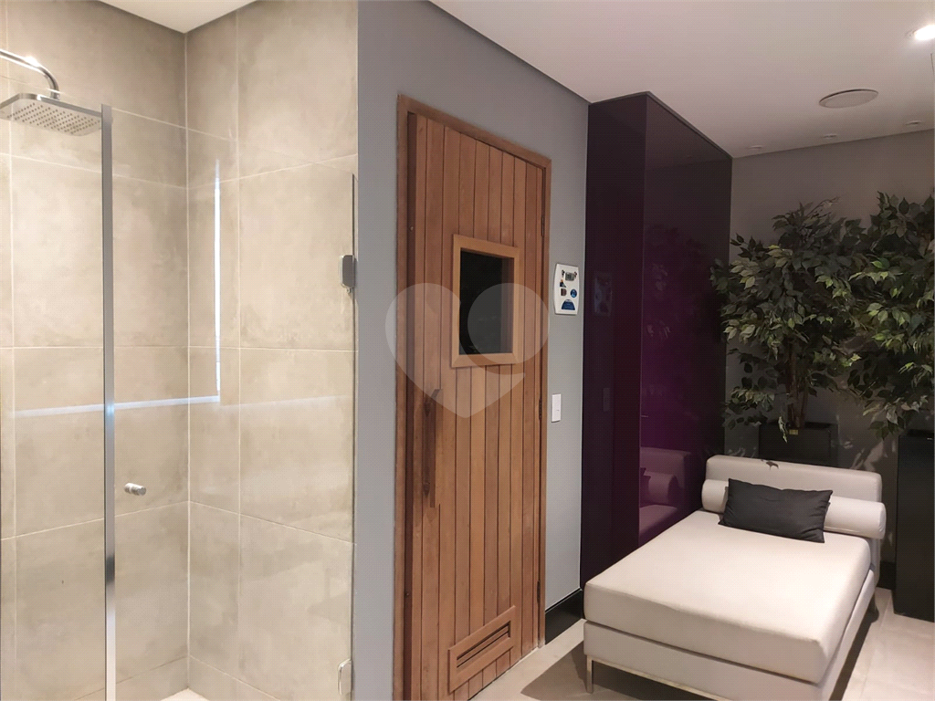 Apartamento a venda na Rua Agosta 