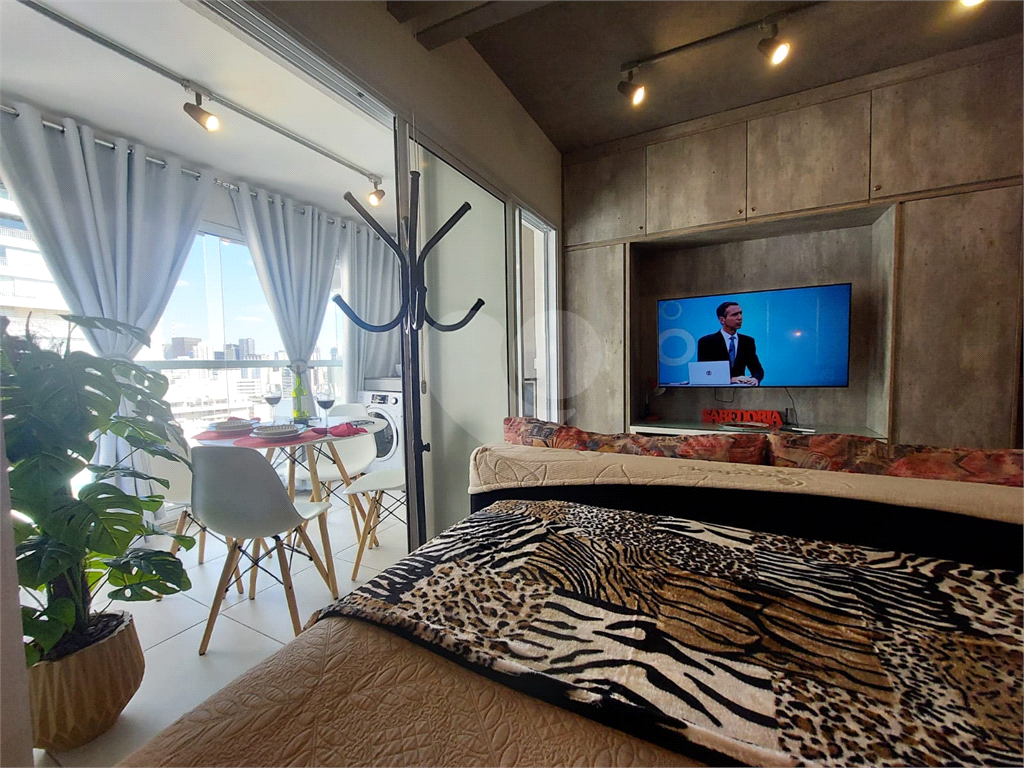 Apartamento a venda na Rua Agosta 