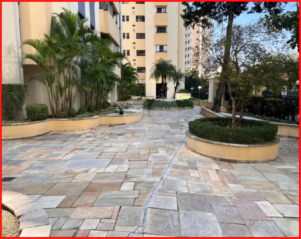 APARTAMENTO em MORUMBI