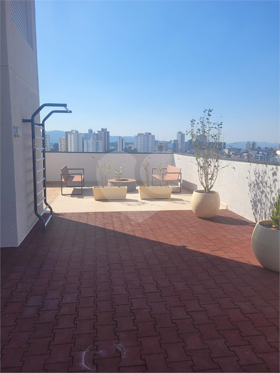 APARTAMENTO em PARADA INGLESA