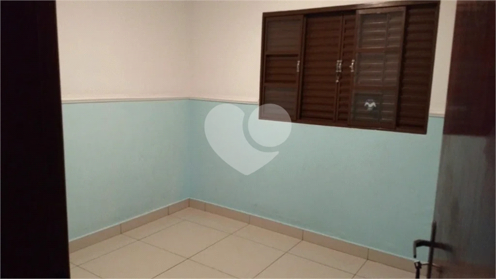 Casa à venda com 3 quartos, 185m² - Foto 4