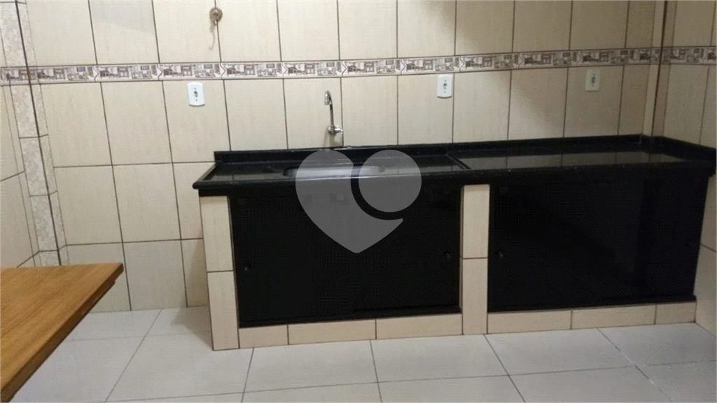 Casa à venda com 3 quartos, 185m² - Foto 11