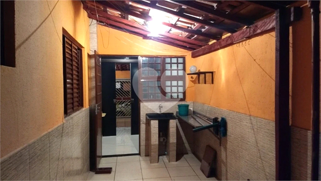 Casa à venda com 3 quartos, 185m² - Foto 15