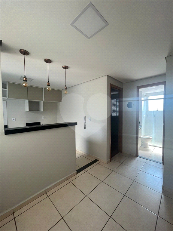 Apartamento à venda com 2 quartos, 42m² - Foto 8